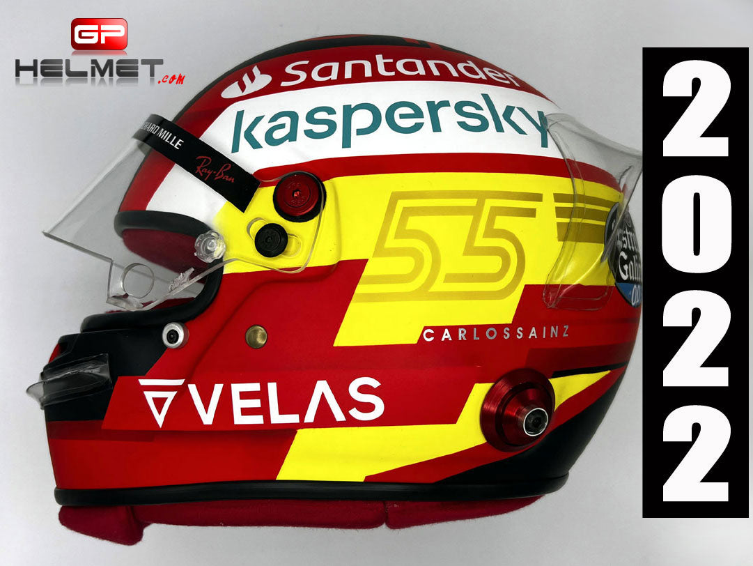 Carlos Sainz 2022 F1 Helmet / Ferrari F1 – GPHelmet